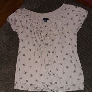 American Eagle flowered top! Size medium